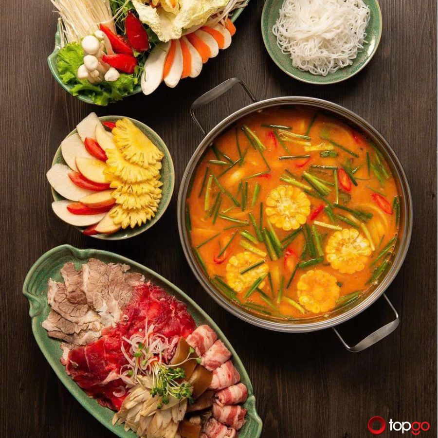 Nguyên liệu và cách bày trí được chú trọng trong hệ thống DINH Restaurant