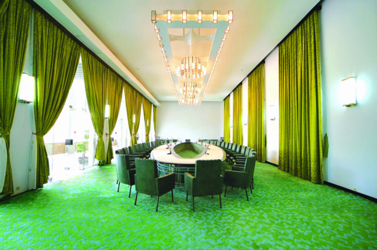 Không gian nội thất phòng họp Nội các