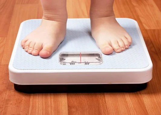 Nguyên nhân và cách xử lý bé chậm tăng cân