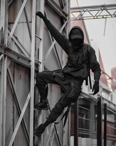 Outdoor Techwear