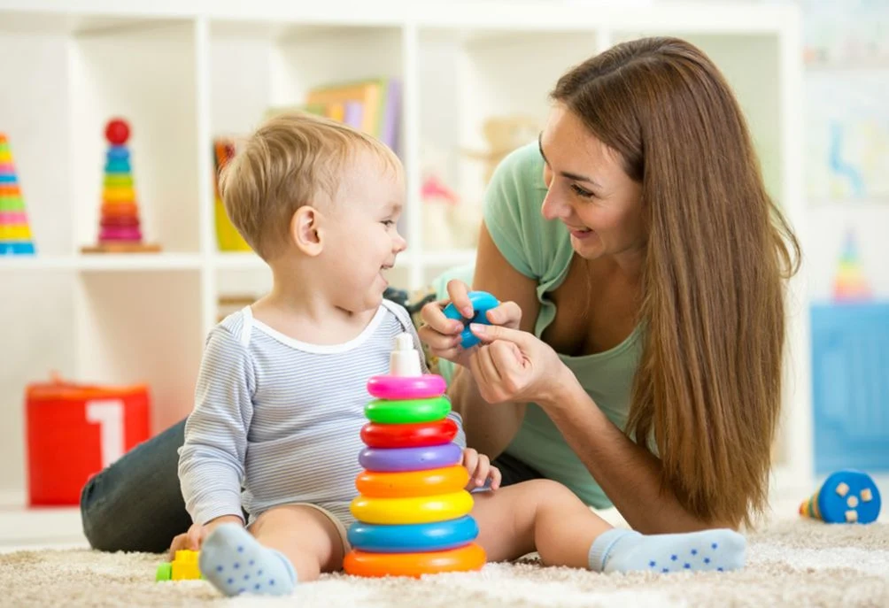 Gợi ý trò chơi phát triển IQ an toàn cho bé