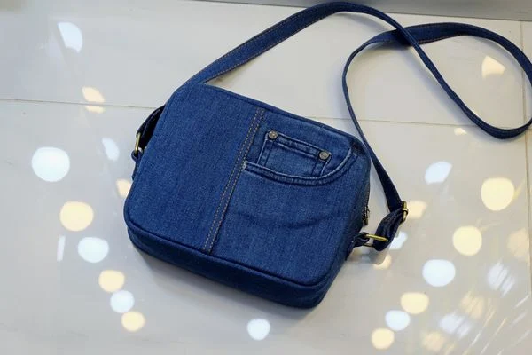 Tái chế quần jean thành túi tote đựng đồ cá nhân