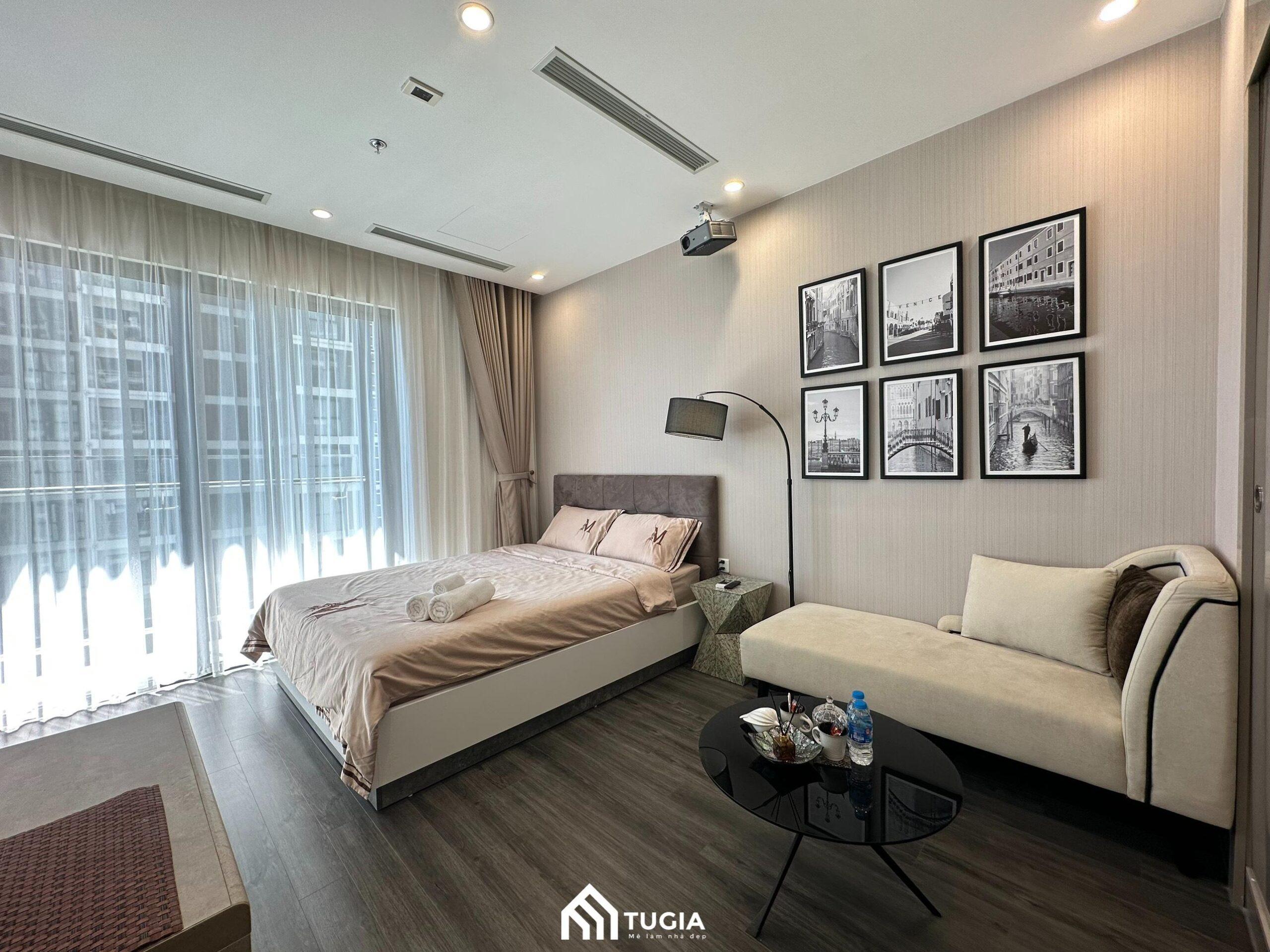 Máy chiếu nhỏ gọn phục vụ nhu cầu giải trí cho bạn nữ