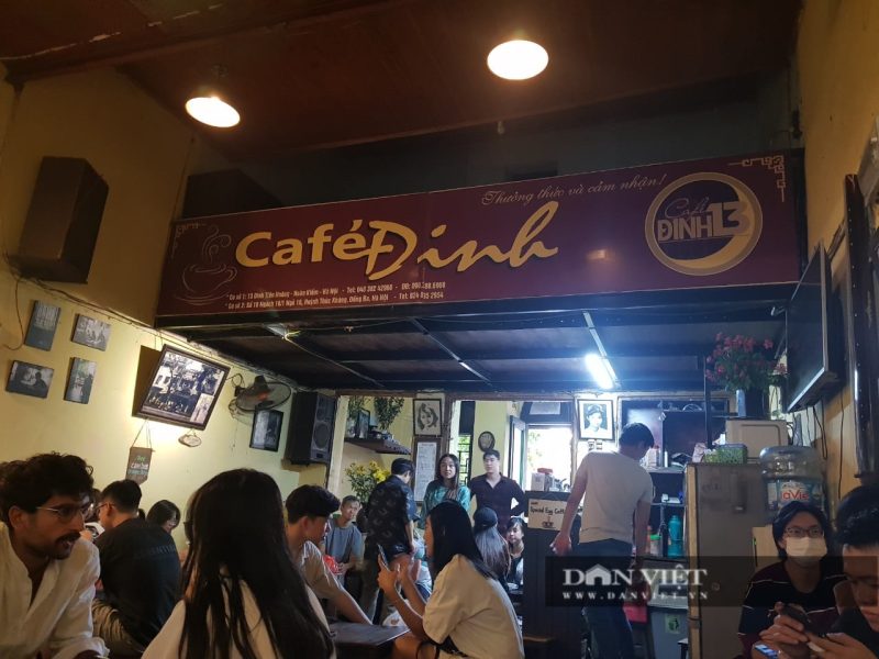 Không gian đặc trưng và menu đồ uống tại Cafe Đinh