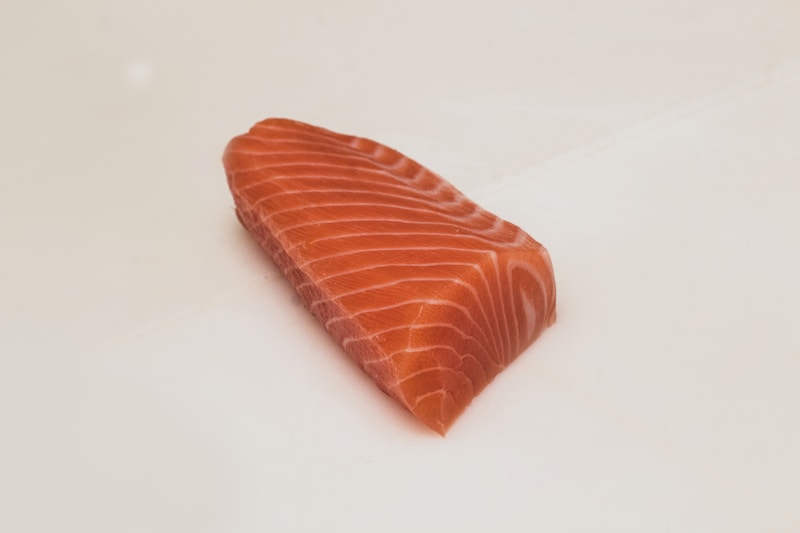 Cá hồi giàu omega-3 cho não bộ thai nhi