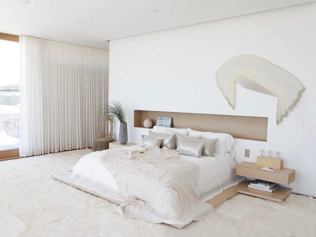 Mẫu trang trí phòng ngủ nhỏ cho nữ không giường tối ưu diện tích