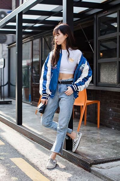 Quần short kết hợp giày slip-on tạo outfit trẻ trung