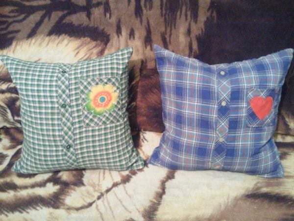 Vỏ gối từ áo cũ