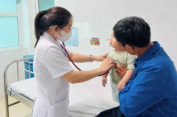 Khò khè tái diễn ở trẻ em - thận trọng với dị ứng đạm sữa bò