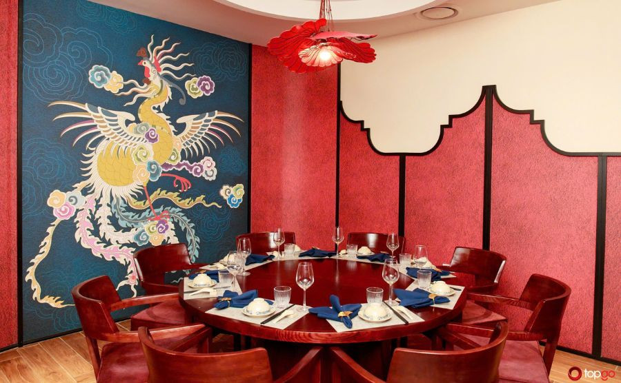 Không gian phòng VIP riêng tư, hiện đại tại Dinh Restaurant Landmark 72 Hà Nội, lý tưởng cho các buổi họp mặt