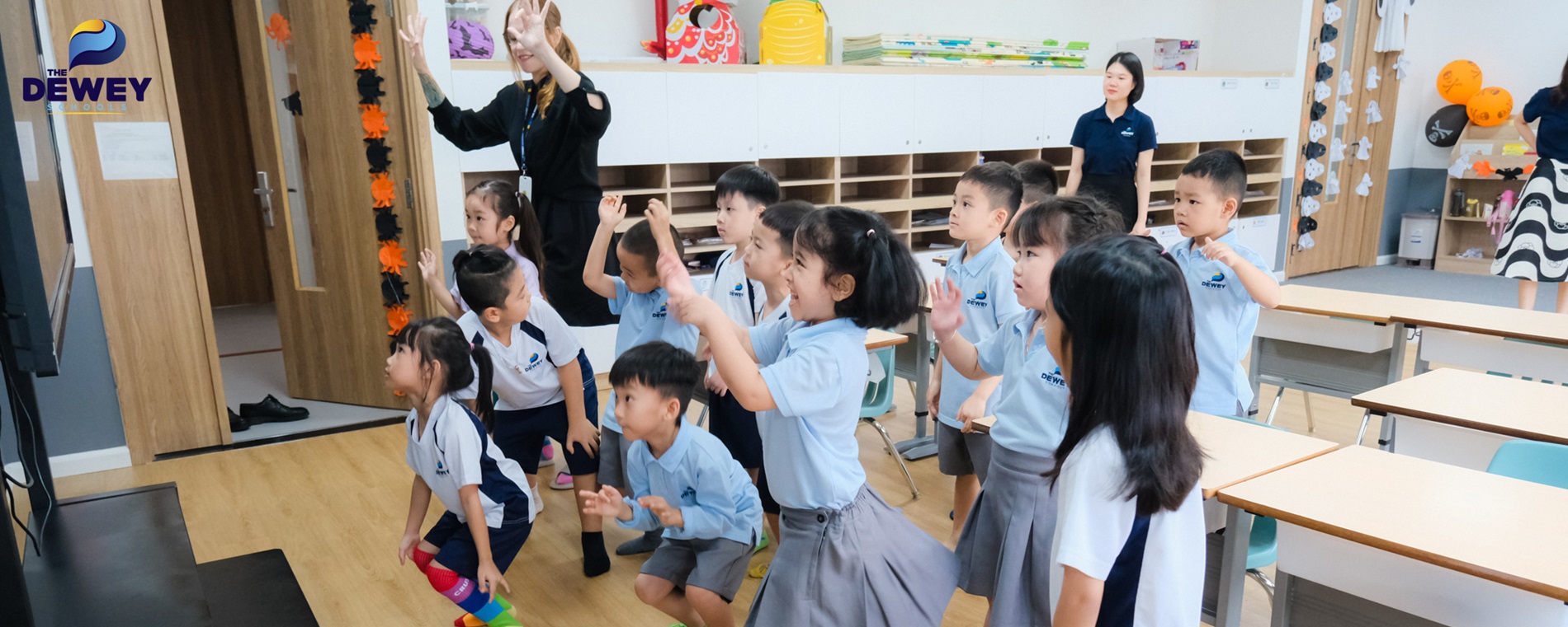 Trẻ học qua trò chơi