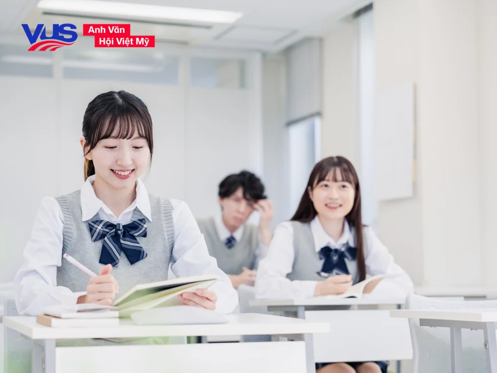 Trọn bộ bài tập ôn hè Tiếng Anh lớp 10 lên 11 giúp học sinh bứt phá kiến thức trước khai giảng