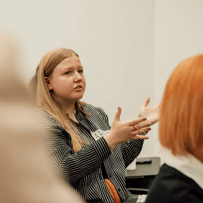 Minh họa nhóm ý và nhịp nói trong một câu tiếng Anh