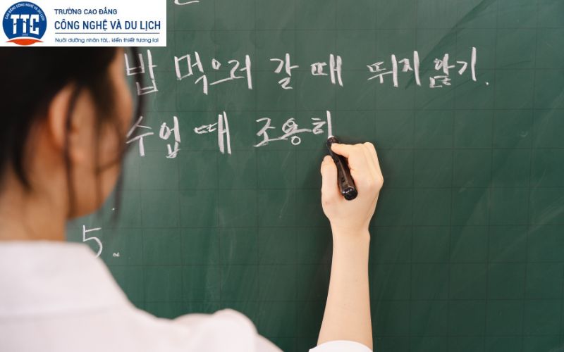 Lớp học tiếng Hàn