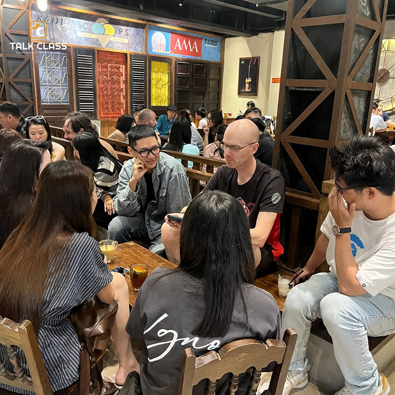 Thực hành giao tiếp tiếng Anh trong môi trường thực tế