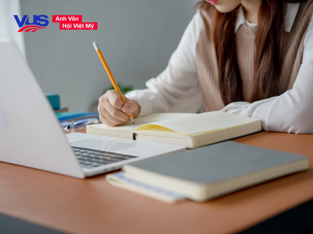 Định nghĩa bộ đề forecast và nhóm đối tượng ôn luyện phù hợp