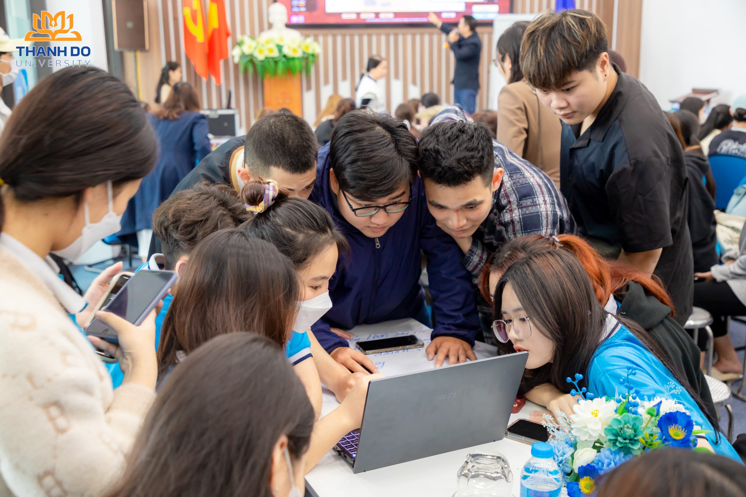 Sinh viên Đức thực hành tại workshop