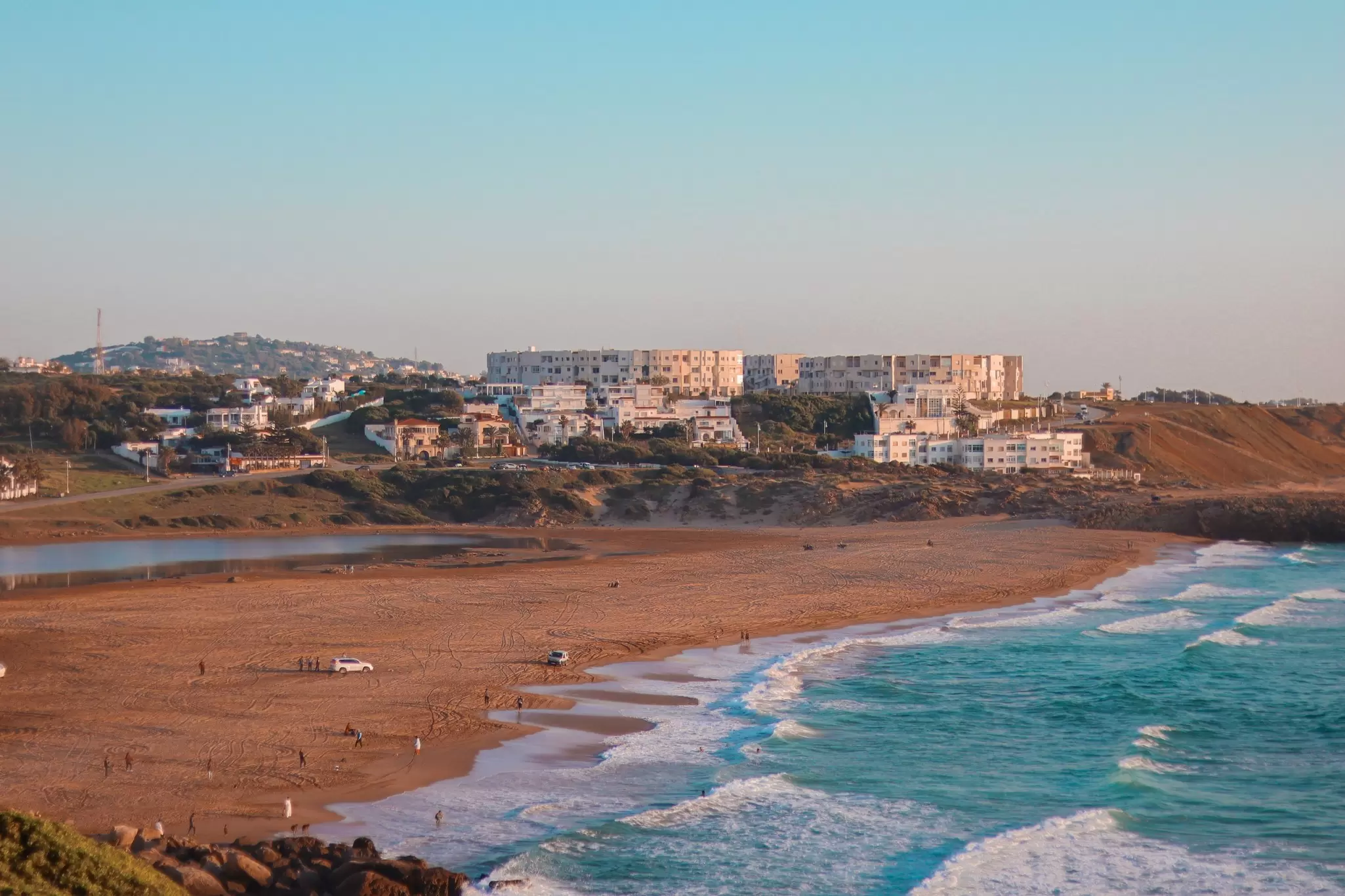 Bãi biển Tangar Achakar hoang sơ tĩnh lặng tại bờ biển Maroc