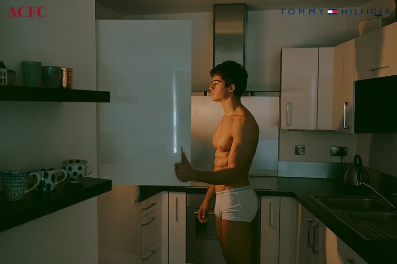 Tommy Hilfiger Underwear & Swimwear: Chất Mỹ Trong Những Thiết Kế Gần Gũi Nhất Với Cơ Thể