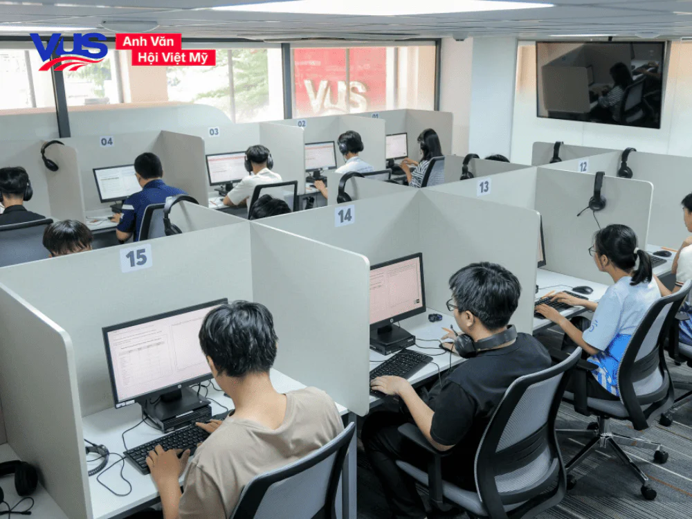Thi thử IELTS trên máy tính tại VUS