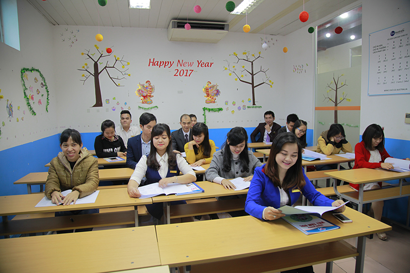 Học sinh thuyết trình quốc tế