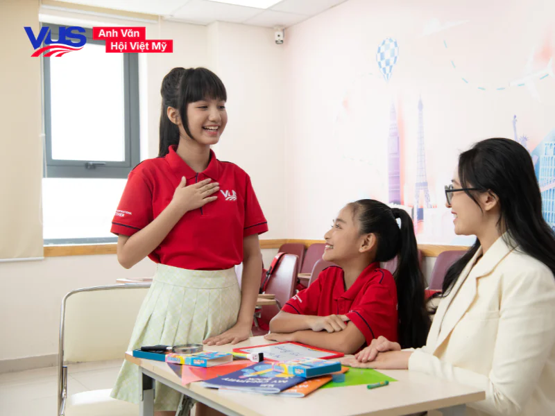 Học sinh làm dự án và luyện kỹ năng trình bày