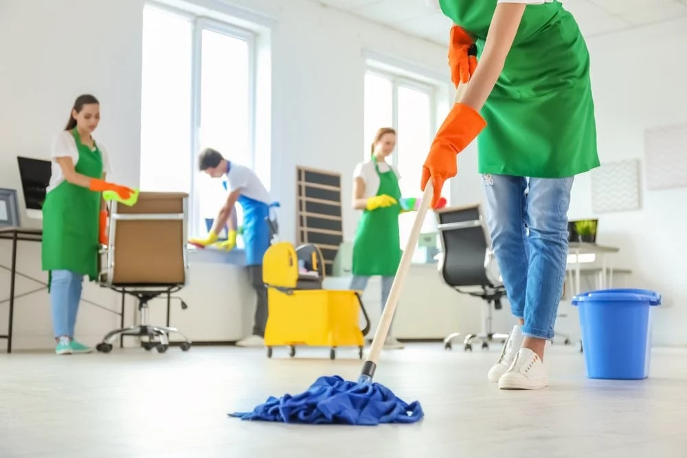 Hành lang trường học được lau dọn sạch sẽ và thông thoáng