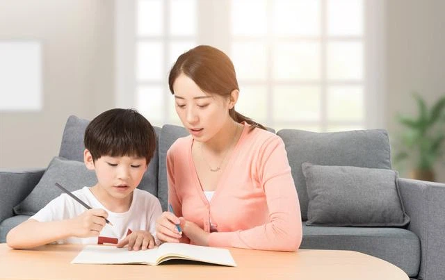 Luyện nói tiếng Anh giúp bé bật phản xạ tự nhiên