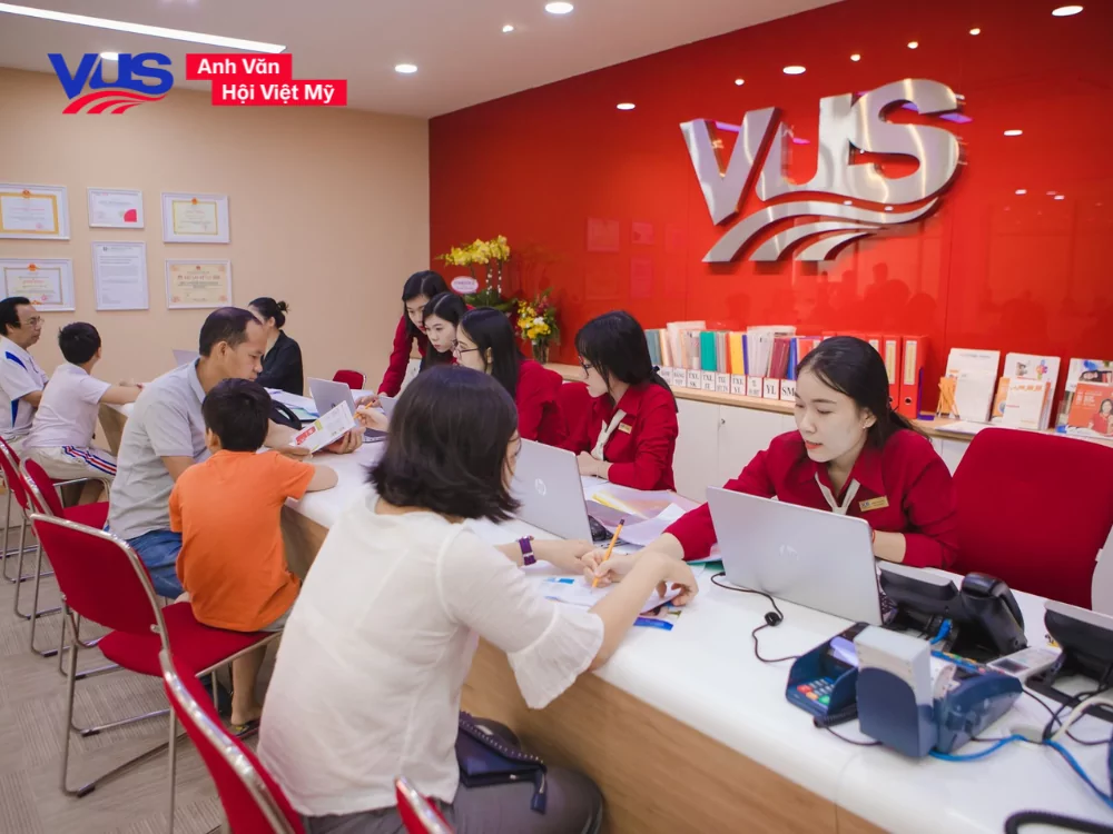 Luyện nói tiếng Anh qua các khóa học