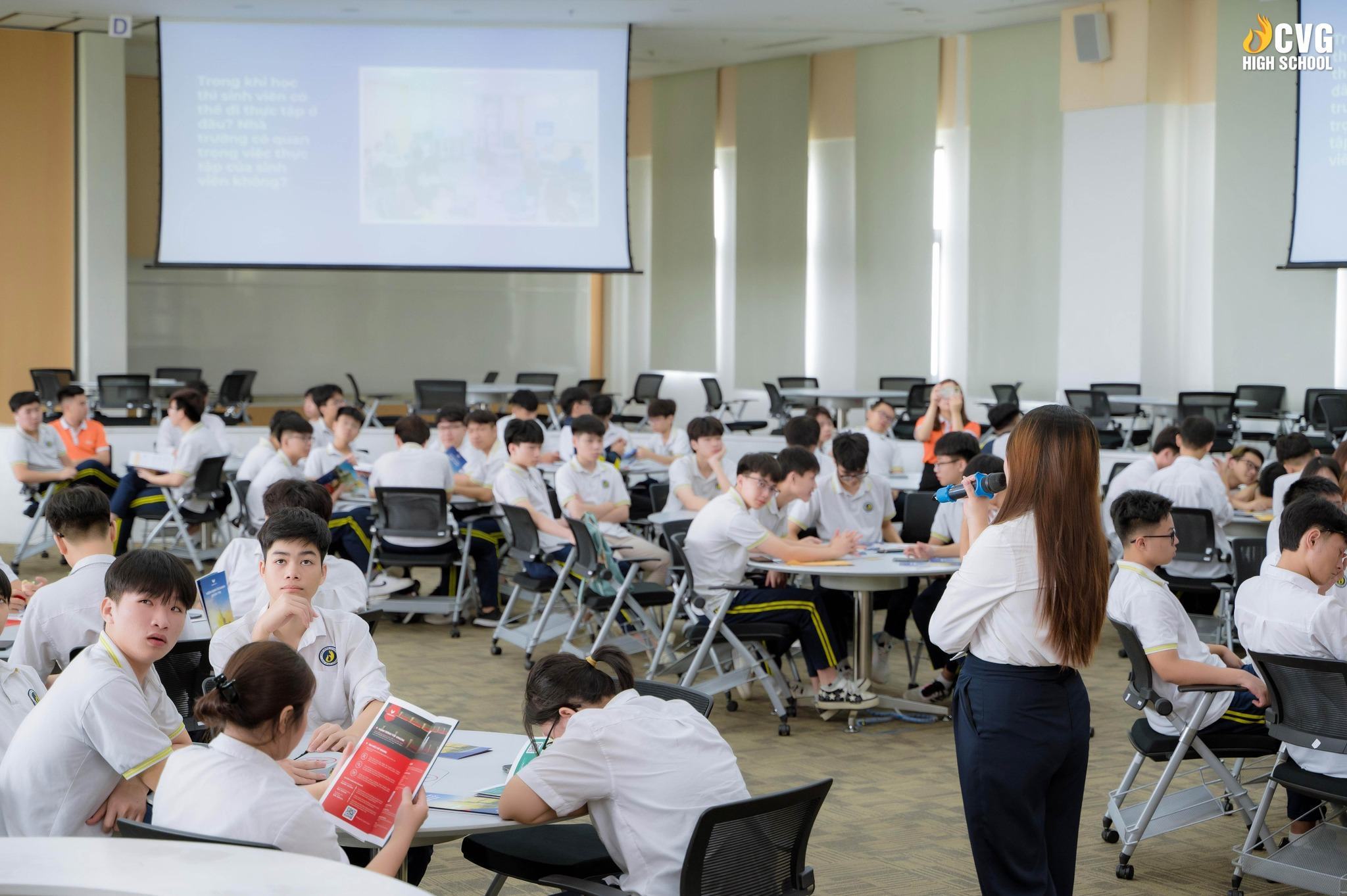Sân chơi lãnh đạo cho học sinh