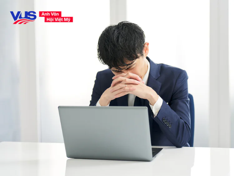 Vì sao người đi làm khó học tiếng Anh?