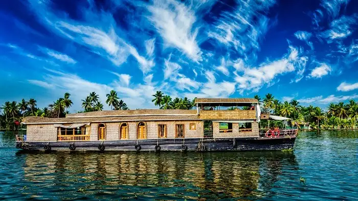 Cảnh đẹp mê hồn của nhà thuyền Kerala