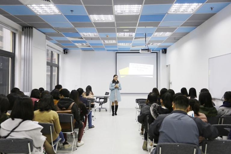 Không gian phòng học chuẩn hóa tại trung tâm