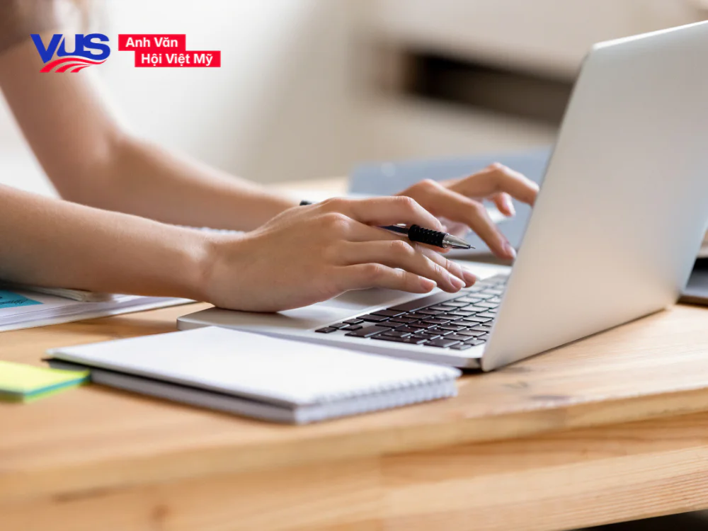 Có nên thi thử IELTS trên máy tính cả 4 kỹ năng không