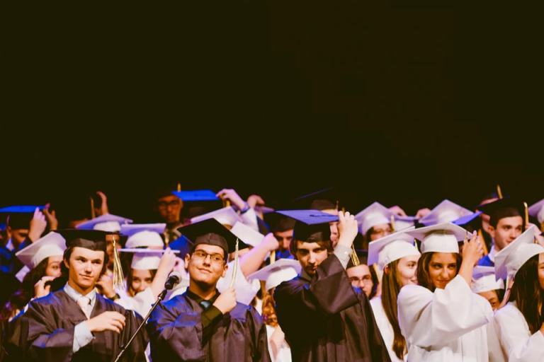 Phân bổ chi phí và tài chính du học