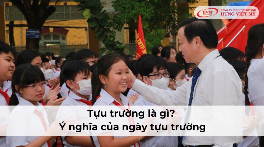 Học sinh trở lại lớp
