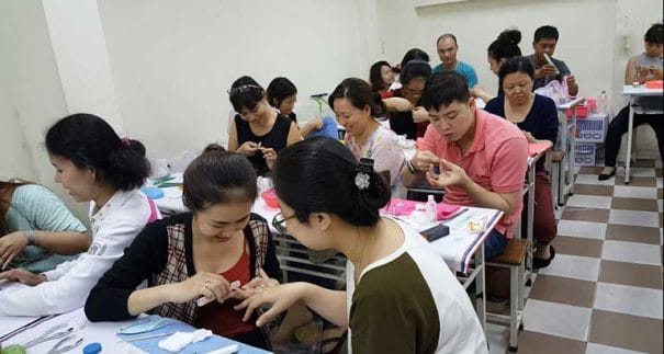 Học sinh làm bài thi Tiếng Anh