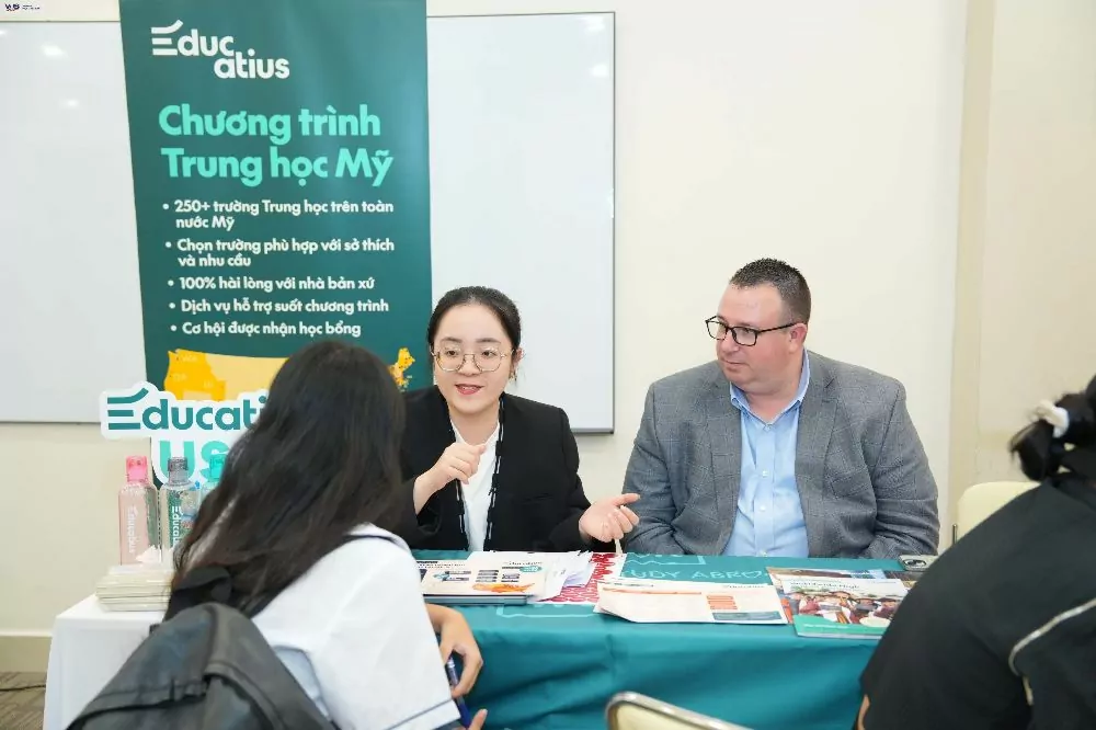 Học sinh mang theo hồ sơ để được đánh giá tại chỗ