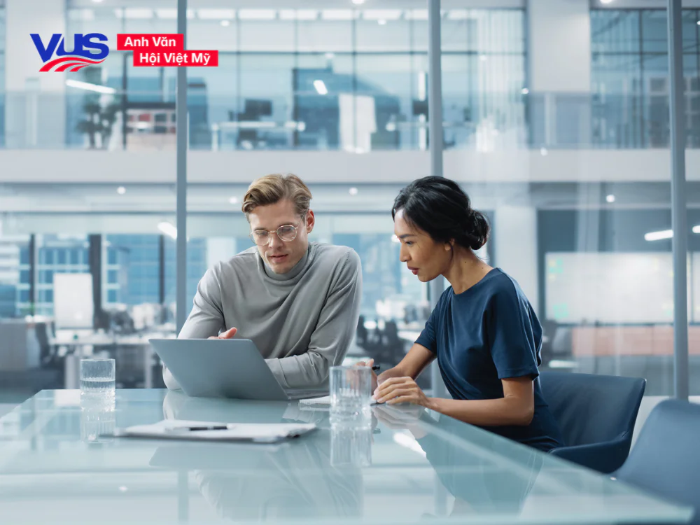 Các câu tiếng Anh giao tiếp công sở phổ biến