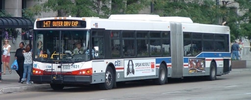 Xe bus là phương tiện giao thông được nhiều du học sinh tại Mỹ sử dụng