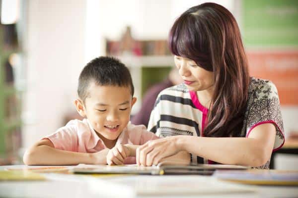 Sách và ứng dụng học tiếng Anh