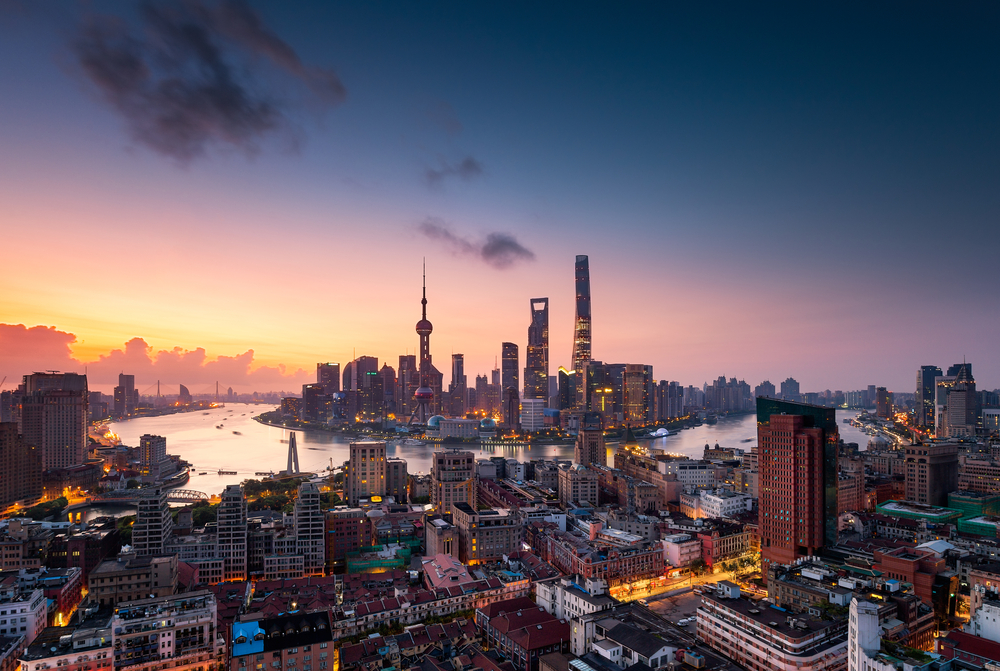 Ảnh về skyline của các thành phố lớn như Dubai, Singapore, Hong Kong cạnh nhau