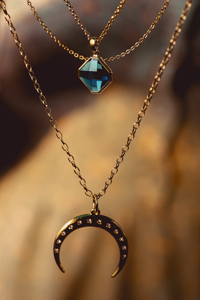 Dây chuyền đá ruby làm quà tặng kỷ niệm 40 năm ngày cưới