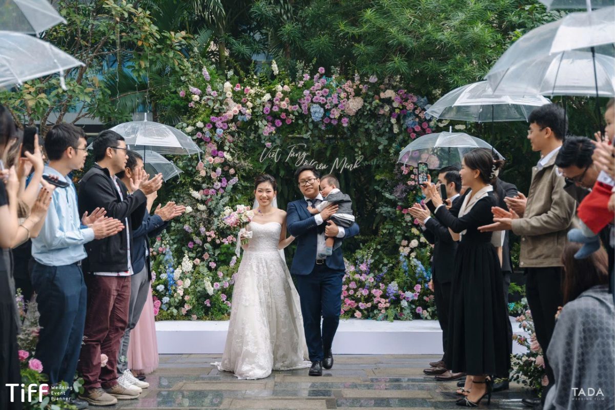 Phong cách trang trí sân khấu đám cưới đều có nét đẹp và ưu điểm riêng