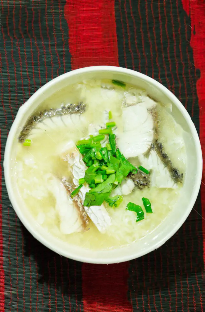 Cháo cá quả (cá lóc) giàu omega-3 cho bé