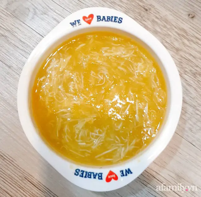 Súp cua rau củ ăn dặm cho bé
