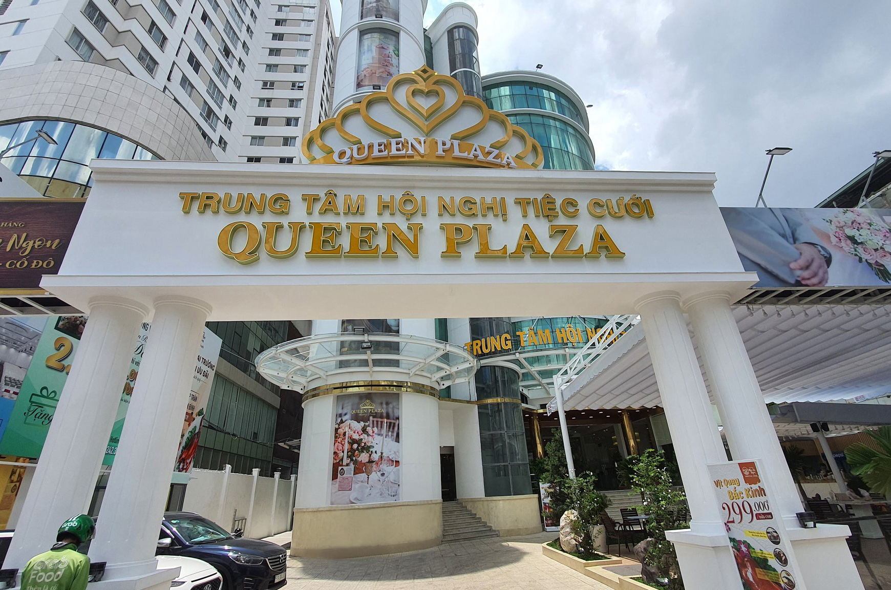 Hệ thống trung tâm Hội nghị – Tiệc cưới QUEEN PLAZA