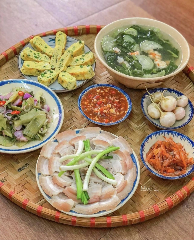 Cơm tấm sườn bì chả — đặc sản Sài Gòn quen thuộc, hoàn toàn tự làm được tại nhà