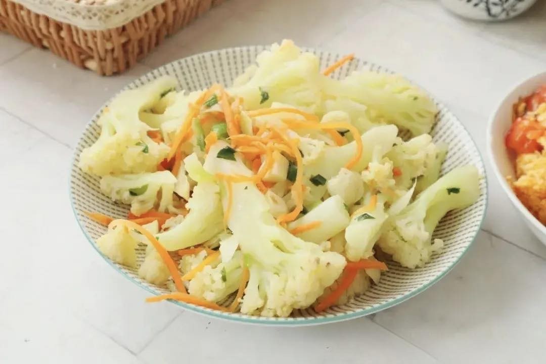 Súp lơ xào tỏi