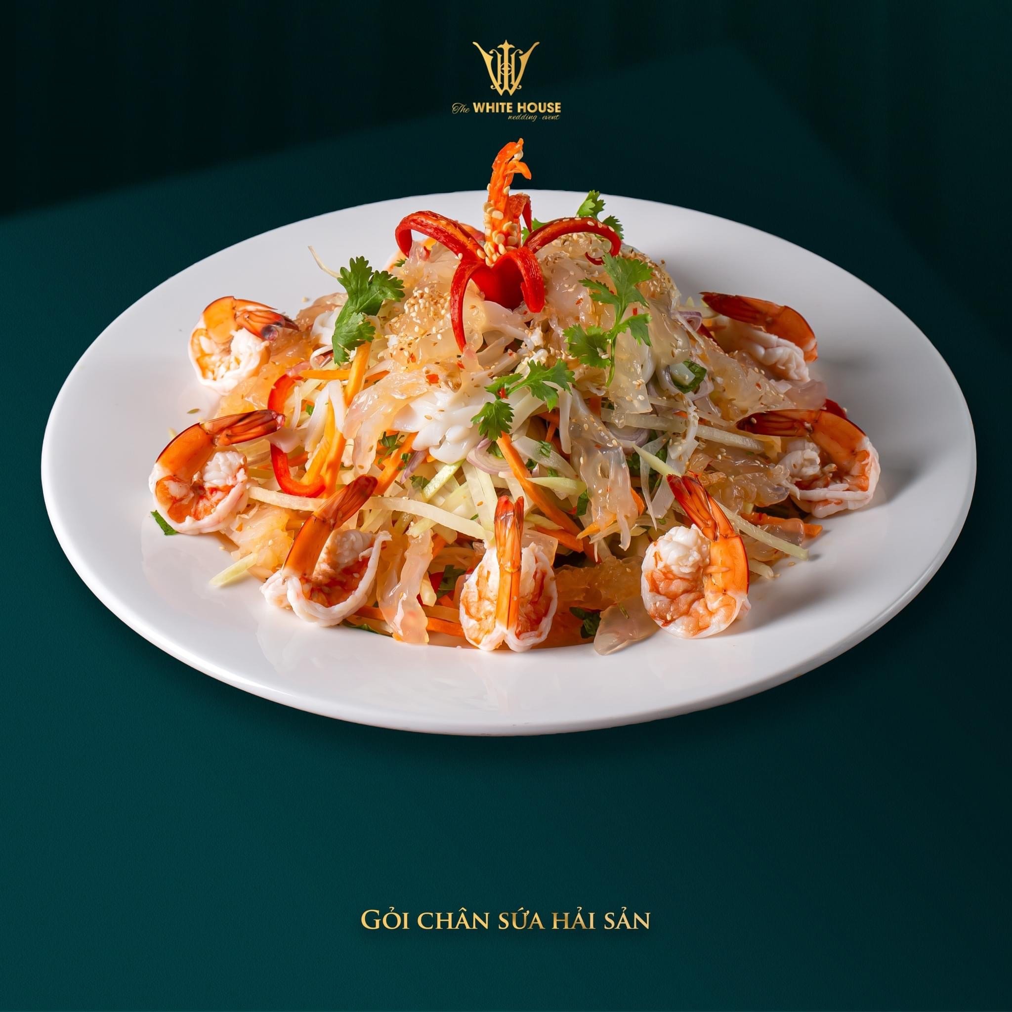 Gỏi hải sản tươi ngon